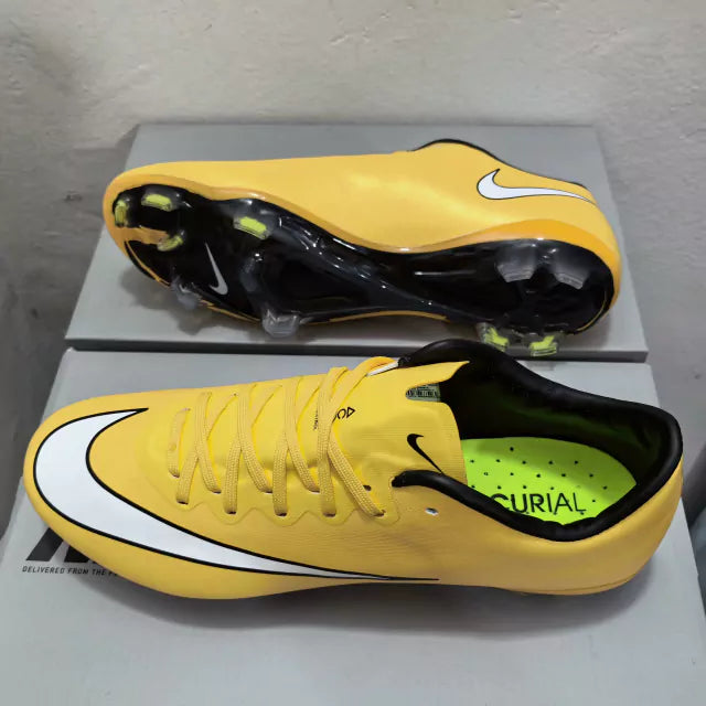 NIKE MERCURIAL VAPOR 10 ELITE FG FOOTBALL BOOTS + SOCKS AND BAG